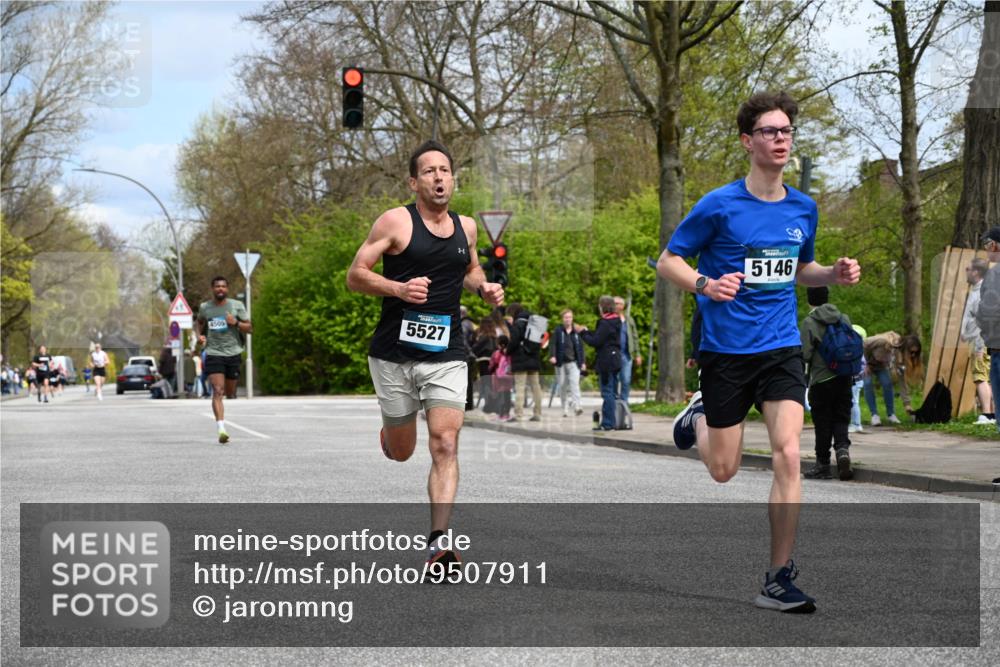 12.04.2026 - 45. Internationalen Wilhelmsburger Insellauf J. Mangold http://msf.ph/oto/9507911 12.04.2026 12:49:53 Ziel 5527, 4505, 5146, 5280, 5483, 2734, 5601, 5659, 5678 meine-sportfotos.de