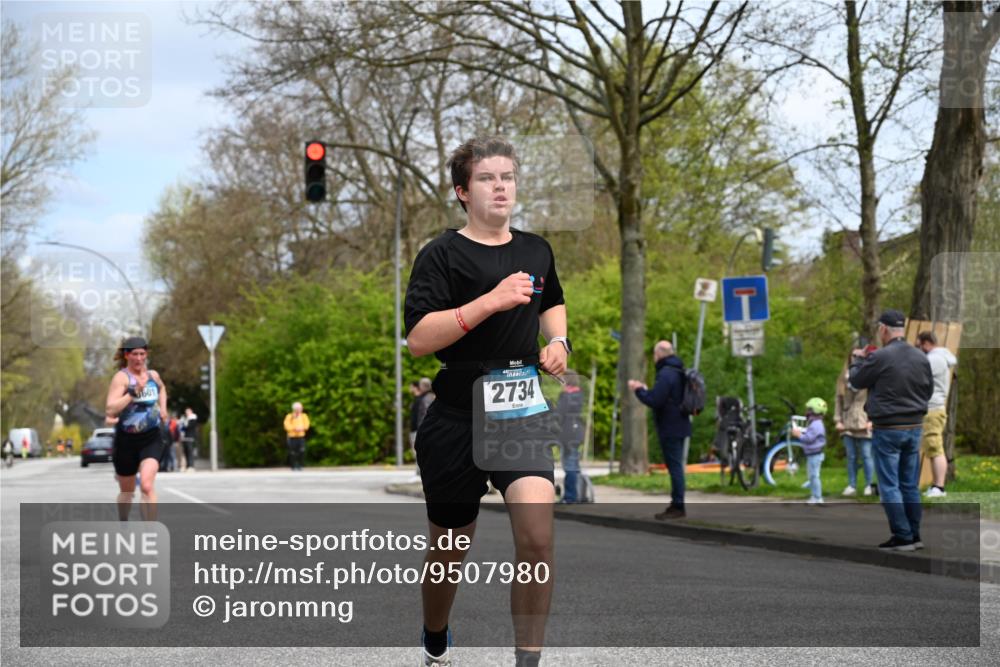 12.04.2026 - 45. Internationalen Wilhelmsburger Insellauf J. Mangold http://msf.ph/oto/9507980 12.04.2026 12:50:14 Ziel 5280, 5483, 2734, 5601, 5659, 5678, 5530, 5825 meine-sportfotos.de