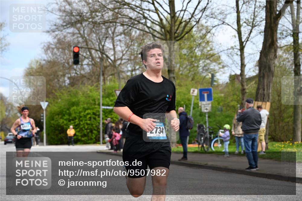 12.04.2026 - 45. Internationalen Wilhelmsburger Insellauf J. Mangold http://msf.ph/oto/9507982 12.04.2026 12:50:14 Ziel 5280, 5483, 2734, 5601, 5659, 5678, 5530, 5825 meine-sportfotos.de