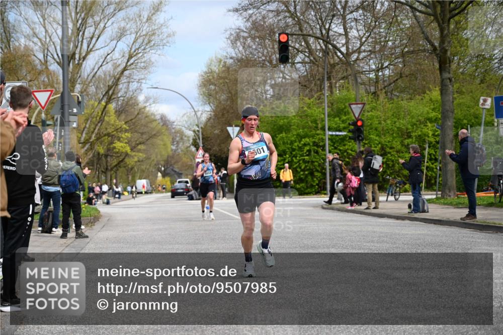 12.04.2026 - 45. Internationalen Wilhelmsburger Insellauf J. Mangold http://msf.ph/oto/9507985 12.04.2026 12:50:15 Ziel 5280, 5483, 2734, 5601, 5659, 5678, 5530, 5825, 5411 meine-sportfotos.de