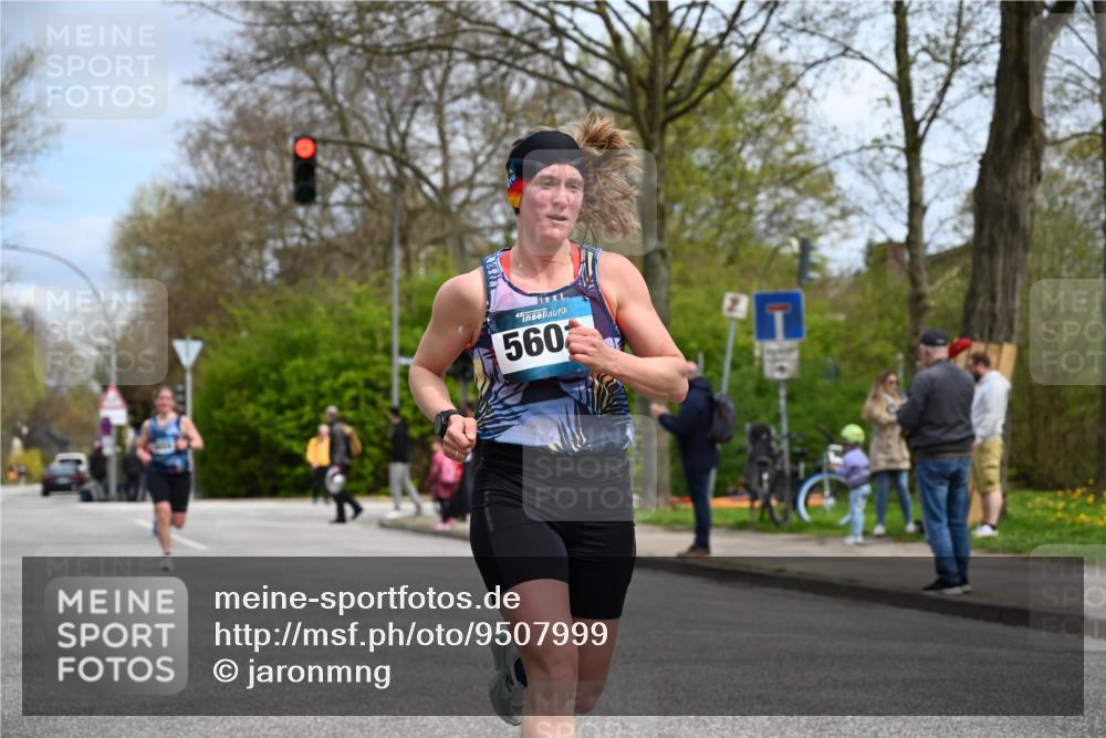 12.04.2026 - 45. Internationalen Wilhelmsburger Insellauf J. Mangold http://msf.ph/oto/9507999 12.04.2026 12:50:16 Ziel 5280, 5483, 2734, 5601, 5659, 5678, 5530, 5825, 5411 meine-sportfotos.de
