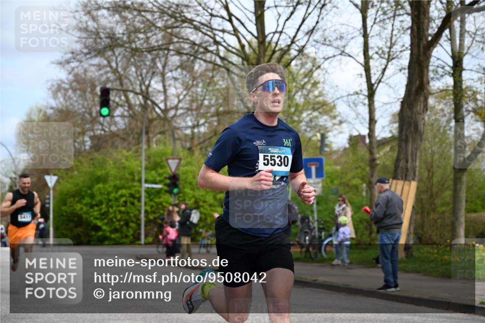 12.04.2026 - 45. Internationalen Wilhelmsburger Insellauf J. Mangold http://msf.ph/oto/9508042 12.04.2026 12:50:50 Ziel 5530, 5825, 5411, 4282, 3982, 3925, 5595, 2959 meine-sportfotos.de