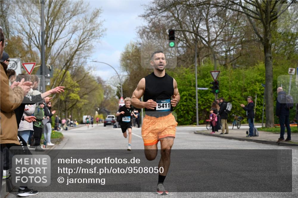12.04.2026 - 45. Internationalen Wilhelmsburger Insellauf J. Mangold http://msf.ph/oto/9508050 12.04.2026 12:50:52 Ziel 5530, 5825, 5411, 4282, 3982, 3925, 5595, 2959, 5860 meine-sportfotos.de