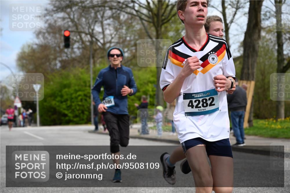 12.04.2026 - 45. Internationalen Wilhelmsburger Insellauf J. Mangold http://msf.ph/oto/9508109 12.04.2026 12:51:14 Ziel 4282, 3982, 3925, 5595, 2959, 5860, 4110, 5307, 5809, 5326, 2787, 5627 meine-sportfotos.de