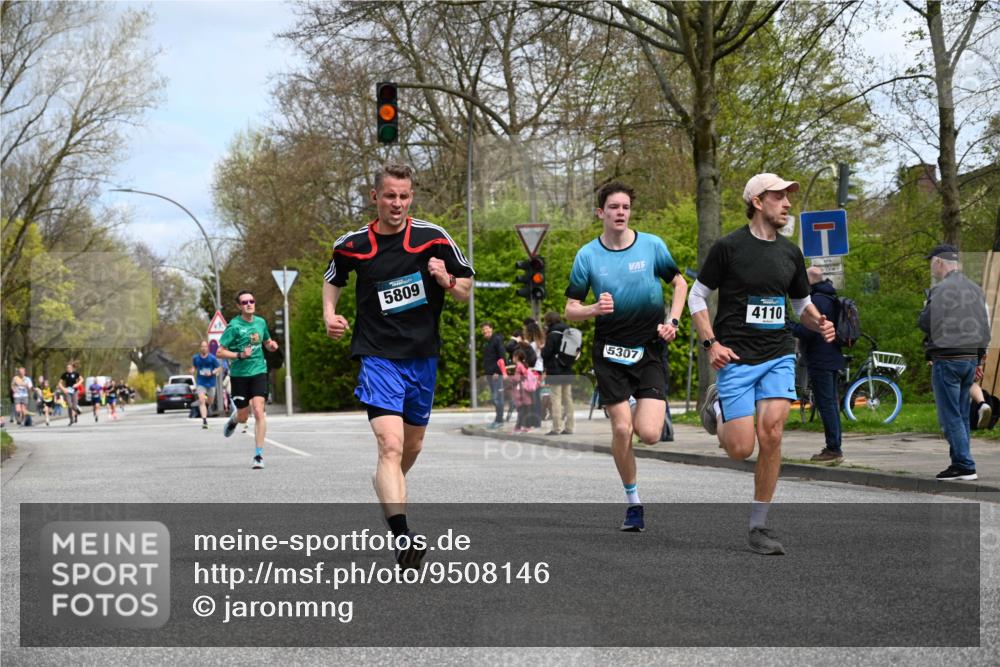 12.04.2026 - 45. Internationalen Wilhelmsburger Insellauf J. Mangold http://msf.ph/oto/9508146 12.04.2026 12:51:37 Ziel 2959, 5860, 4110, 5307, 5809, 5326, 2787, 5627, 5493, 4560, 2779, 3903, 5479, 5797, 5797, 4529, 5758, 2033 meine-sportfotos.de