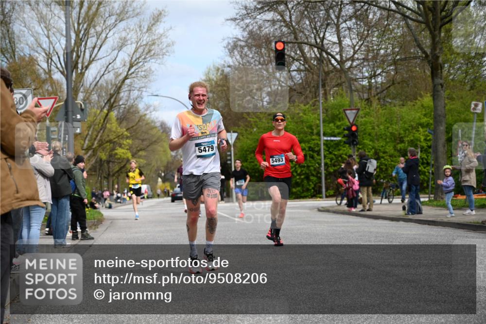 12.04.2026 - 45. Internationalen Wilhelmsburger Insellauf J. Mangold http://msf.ph/oto/9508206 12.04.2026 12:51:51 Ziel 5809, 5326, 2787, 5627, 5493, 4560, 2779, 3903, 5479, 5797, 4529, 5758, 2033, 4571, 2414, 4609 meine-sportfotos.de