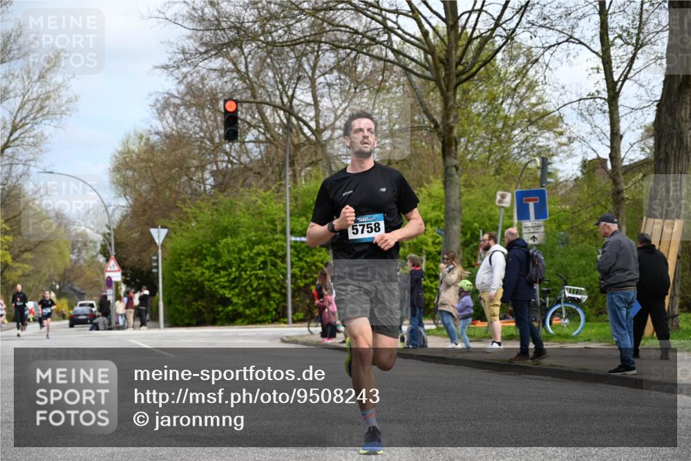 12.04.2026 - 45. Internationalen Wilhelmsburger Insellauf J. Mangold http://msf.ph/oto/9508243 12.04.2026 12:52:05 Ziel 2779, 3903, 5479, 5797, 4529, 5758, 2033, 4571, 2414, 4609, 5779, 4346 meine-sportfotos.de