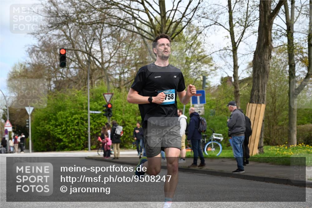 12.04.2026 - 45. Internationalen Wilhelmsburger Insellauf J. Mangold http://msf.ph/oto/9508247 12.04.2026 12:52:05 Ziel 2779, 3903, 5479, 5797, 4529, 5758, 2033, 4571, 2414, 4609, 5779, 4346 meine-sportfotos.de
