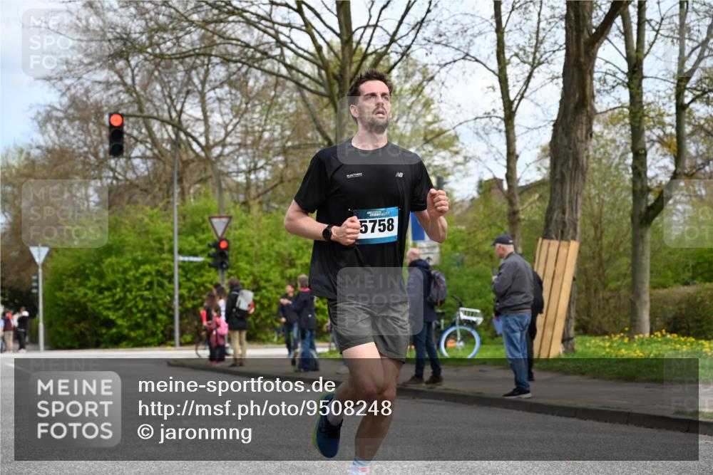 12.04.2026 - 45. Internationalen Wilhelmsburger Insellauf J. Mangold http://msf.ph/oto/9508248 12.04.2026 12:52:05 Ziel 2779, 3903, 5479, 5797, 4529, 5758, 2033, 4571, 2414, 4609, 5779, 4346 meine-sportfotos.de
