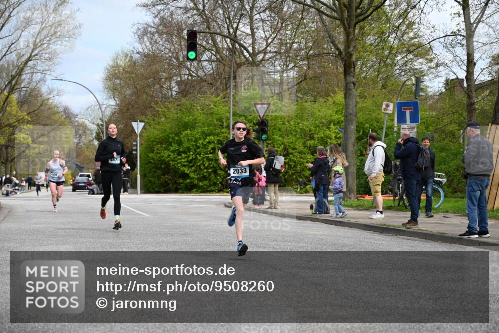 12.04.2026 - 45. Internationalen Wilhelmsburger Insellauf J. Mangold http://msf.ph/oto/9508260 12.04.2026 12:52:13 Ziel 5797, 4529, 5758, 2033, 4571, 2414, 4609, 4609, 5779, 4346 meine-sportfotos.de