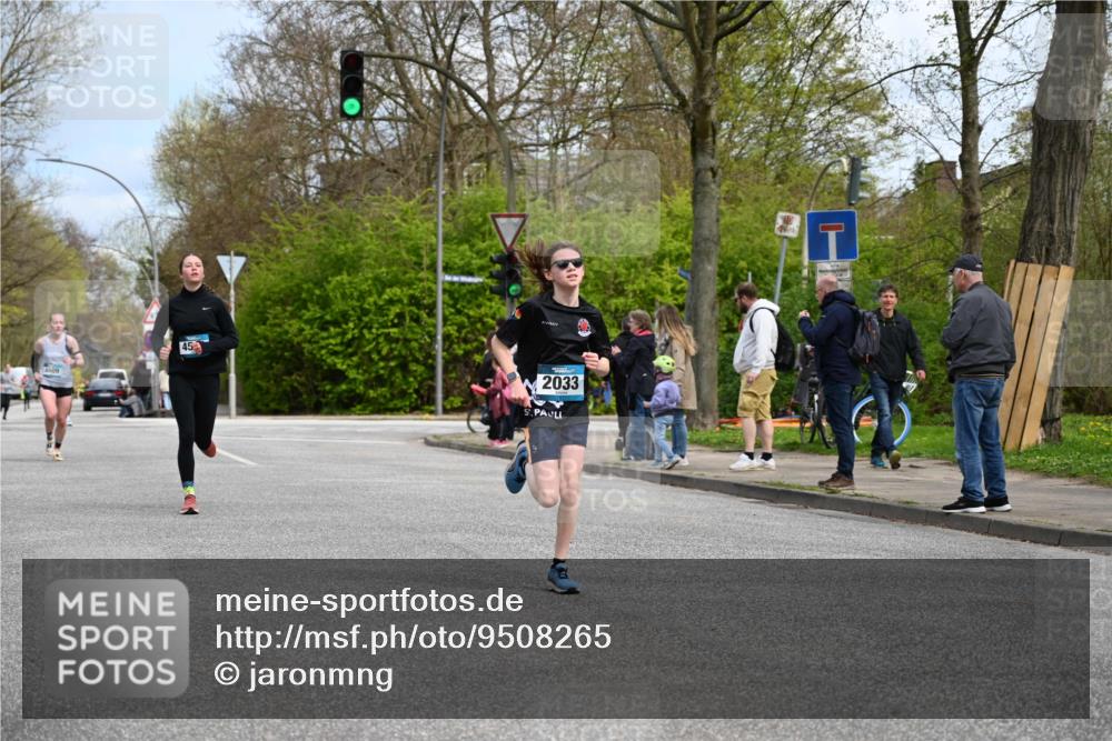 12.04.2026 - 45. Internationalen Wilhelmsburger Insellauf J. Mangold http://msf.ph/oto/9508265 12.04.2026 12:52:13 Ziel 5797, 4529, 5758, 2033, 4571, 2414, 4609, 4609, 5779, 4346 meine-sportfotos.de