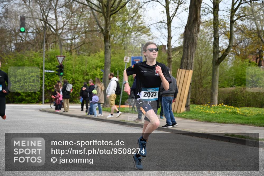 12.04.2026 - 45. Internationalen Wilhelmsburger Insellauf J. Mangold http://msf.ph/oto/9508274 12.04.2026 12:52:14 Ziel 5797, 4529, 5758, 2033, 4571, 2414, 4609, 5779, 4346 meine-sportfotos.de