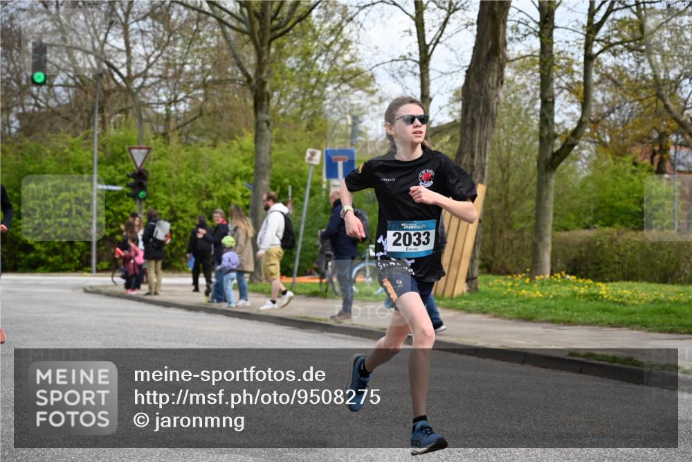 12.04.2026 - 45. Internationalen Wilhelmsburger Insellauf J. Mangold http://msf.ph/oto/9508275 12.04.2026 12:52:14 Ziel 5797, 4529, 5758, 2033, 4571, 2414, 4609, 5779, 4346 meine-sportfotos.de