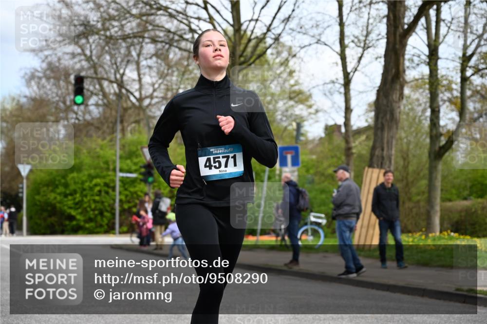 12.04.2026 - 45. Internationalen Wilhelmsburger Insellauf J. Mangold http://msf.ph/oto/9508290 12.04.2026 12:52:16 Ziel 4529, 5758, 2033, 4571, 2414, 4609, 5779, 4346 meine-sportfotos.de