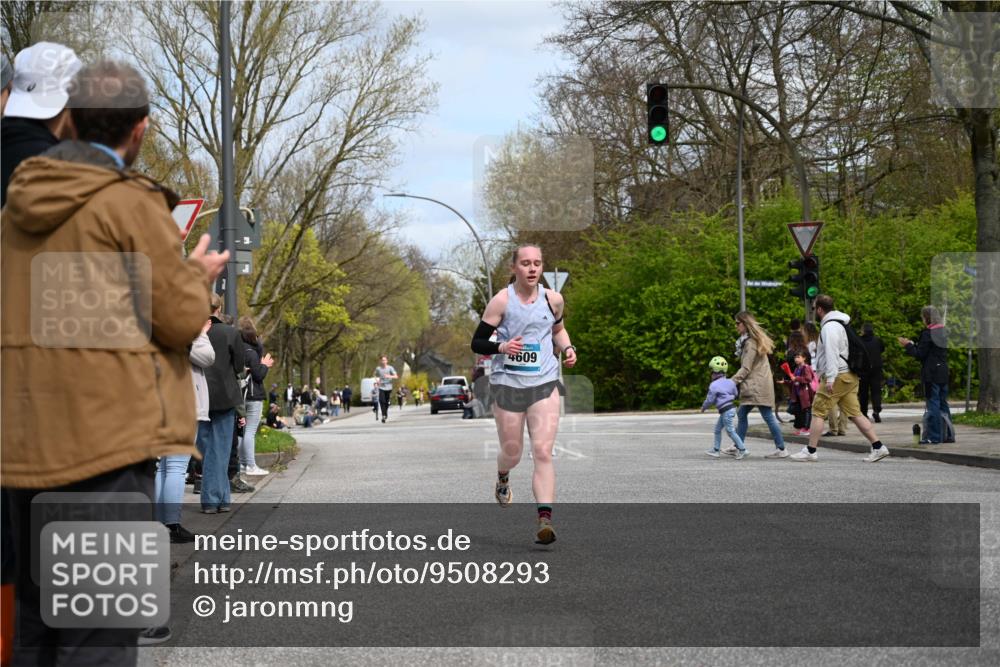 12.04.2026 - 45. Internationalen Wilhelmsburger Insellauf J. Mangold http://msf.ph/oto/9508293 12.04.2026 12:52:17 Ziel 4529, 5758, 2033, 4571, 2414, 4609, 5779, 4346 meine-sportfotos.de