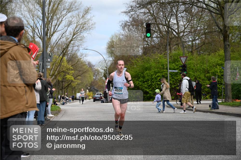 12.04.2026 - 45. Internationalen Wilhelmsburger Insellauf J. Mangold http://msf.ph/oto/9508295 12.04.2026 12:52:17 Ziel 4529, 5758, 2033, 4571, 2414, 4609, 5779, 4346 meine-sportfotos.de