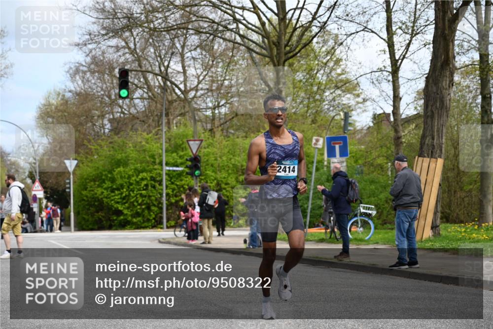 12.04.2026 - 45. Internationalen Wilhelmsburger Insellauf J. Mangold http://msf.ph/oto/9508322 12.04.2026 12:52:20 Ziel 5758, 2033, 4571, 2414, 4609, 5779, 5779, 4346, 5763, 2896 meine-sportfotos.de