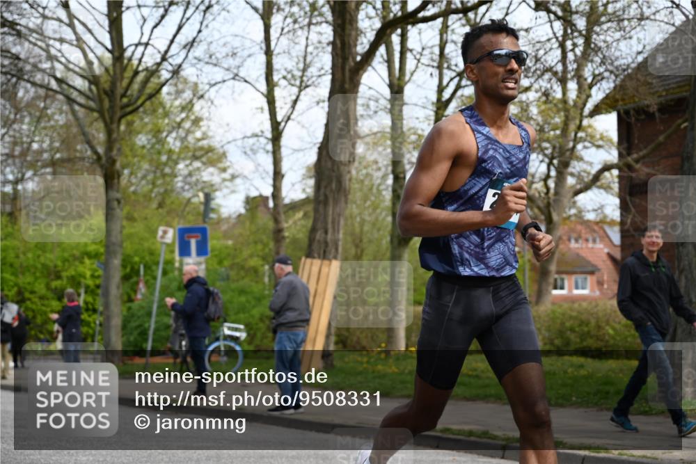 12.04.2026 - 45. Internationalen Wilhelmsburger Insellauf J. Mangold http://msf.ph/oto/9508331 12.04.2026 12:52:21 Ziel 2033, 4571, 2414, 4609, 5779, 4346, 5763, 2896, 5621 meine-sportfotos.de