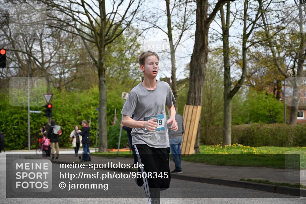 12.04.2026 - 45. Internationalen Wilhelmsburger Insellauf J. Mangold http://msf.ph/oto/9508345 12.04.2026 12:52:29 Ziel 2414, 4609, 5779, 4346, 5763, 2896, 5621, 4879, 4891, 5127, 2218 meine-sportfotos.de