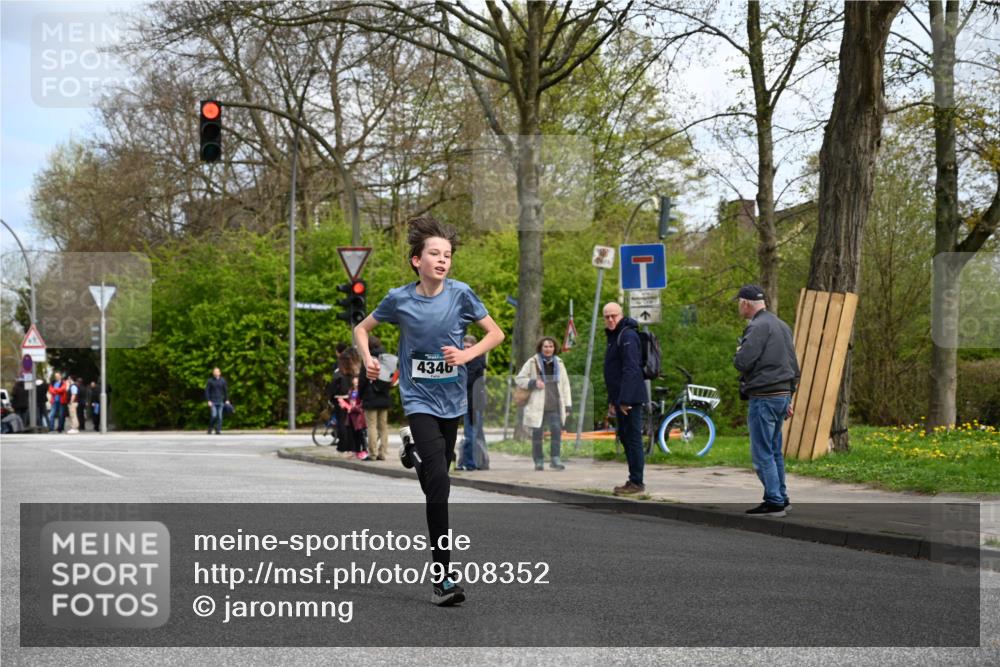 12.04.2026 - 45. Internationalen Wilhelmsburger Insellauf J. Mangold http://msf.ph/oto/9508352 12.04.2026 12:52:36 Ziel 4609, 5779, 4346, 5763, 2896, 5621, 4879, 4891, 5127, 5127, 2218, 4183, 3749, 3160 meine-sportfotos.de