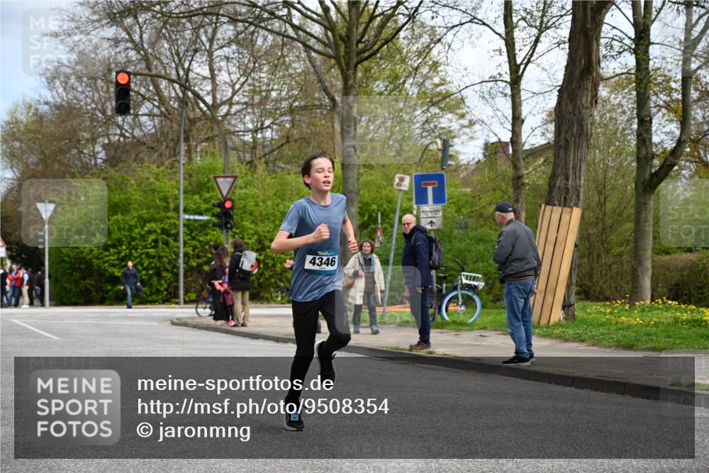 12.04.2026 - 45. Internationalen Wilhelmsburger Insellauf J. Mangold http://msf.ph/oto/9508354 12.04.2026 12:52:36 Ziel 4609, 5779, 4346, 5763, 2896, 5621, 4879, 4891, 5127, 5127, 2218, 4183, 3749, 3160 meine-sportfotos.de