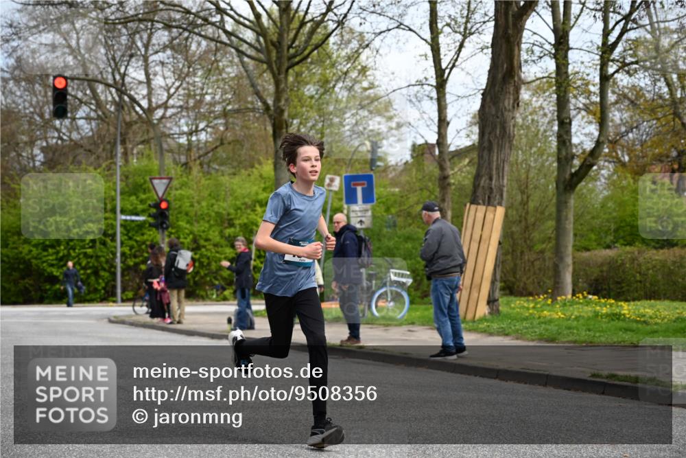 12.04.2026 - 45. Internationalen Wilhelmsburger Insellauf J. Mangold http://msf.ph/oto/9508356 12.04.2026 12:52:36 Ziel 4609, 5779, 4346, 5763, 2896, 5621, 4879, 4891, 5127, 5127, 2218, 4183, 3749, 3160 meine-sportfotos.de