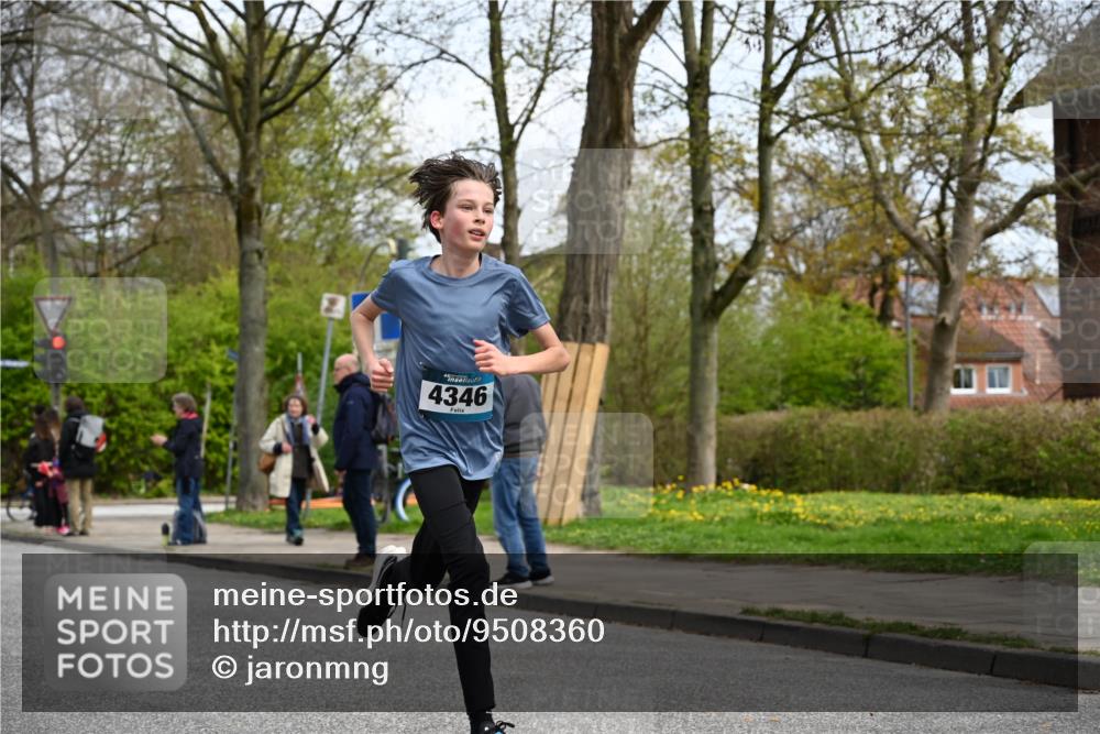 12.04.2026 - 45. Internationalen Wilhelmsburger Insellauf J. Mangold http://msf.ph/oto/9508360 12.04.2026 12:52:37 Ziel 4609, 5779, 4346, 5763, 2896, 5621, 4879, 4891, 5127, 2218, 4183, 3749, 3160 meine-sportfotos.de