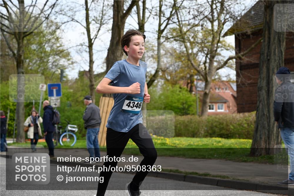 12.04.2026 - 45. Internationalen Wilhelmsburger Insellauf J. Mangold http://msf.ph/oto/9508363 12.04.2026 12:52:37 Ziel 4609, 5779, 4346, 5763, 2896, 5621, 4879, 4891, 5127, 2218, 4183, 3749, 3160 meine-sportfotos.de