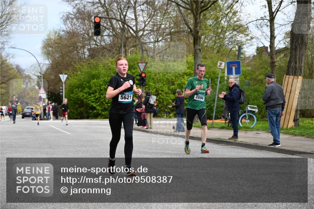 12.04.2026 - 45. Internationalen Wilhelmsburger Insellauf J. Mangold http://msf.ph/oto/9508387 12.04.2026 12:52:50 Ziel 5763, 2896, 5621, 4879, 4891, 5127, 2218, 4183, 3749, 3160, 5628, 5447, 5464, 5358 meine-sportfotos.de