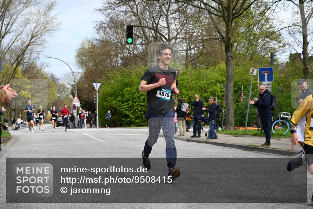 12.04.2026 - 45. Internationalen Wilhelmsburger Insellauf J. Mangold http://msf.ph/oto/9508415 12.04.2026 12:52:58 Ziel 5763, 2896, 5621, 4879, 4891, 5127, 2218, 4183, 3749, 3160, 3160, 5628, 5447, 5464, 5358 meine-sportfotos.de