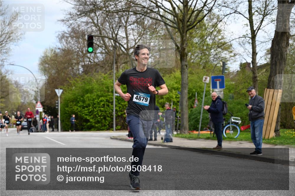 12.04.2026 - 45. Internationalen Wilhelmsburger Insellauf J. Mangold http://msf.ph/oto/9508418 12.04.2026 12:52:58 Ziel 5763, 2896, 5621, 4879, 4891, 5127, 2218, 4183, 3749, 3160, 3160, 5628, 5447, 5464, 5358 meine-sportfotos.de
