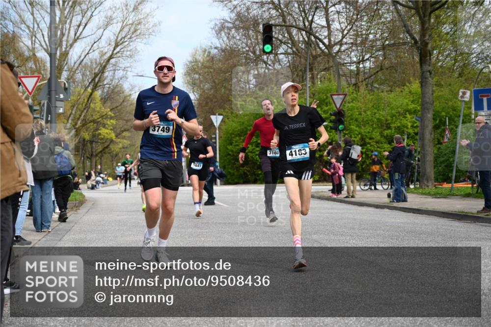 12.04.2026 - 45. Internationalen Wilhelmsburger Insellauf J. Mangold http://msf.ph/oto/9508436 12.04.2026 12:53:05 Ziel 5763, 2896, 5621, 4879, 4891, 5127, 2218, 4183, 3749, 3160, 5628, 5447, 5464, 5358, 3293, 4317, 5227 meine-sportfotos.de
