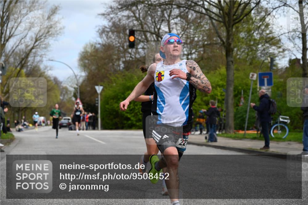12.04.2026 - 45. Internationalen Wilhelmsburger Insellauf J. Mangold http://msf.ph/oto/9508452 12.04.2026 12:53:08 Ziel 2896, 5621, 4879, 4891, 5127, 2218, 4183, 3749, 3160, 5628, 5447, 5464, 5358, 5358, 3293, 4317, 5227, 3294, 3520, 5143 meine-sportfotos.de