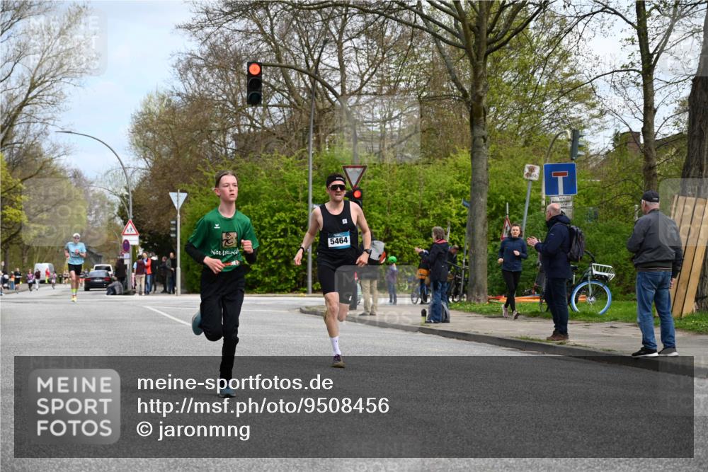 12.04.2026 - 45. Internationalen Wilhelmsburger Insellauf J. Mangold http://msf.ph/oto/9508456 12.04.2026 12:53:13 Ziel 5127, 2218, 4183, 3749, 3160, 5628, 5447, 5464, 5358, 3293, 4317, 5227, 3294, 3520, 5143, 5754, 4592, 4455, 4037 meine-sportfotos.de