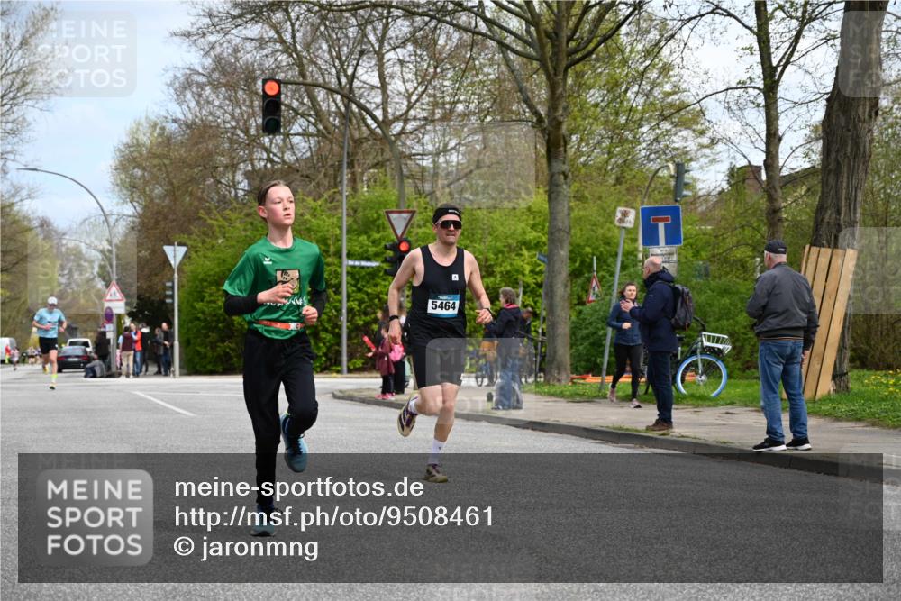 12.04.2026 - 45. Internationalen Wilhelmsburger Insellauf J. Mangold http://msf.ph/oto/9508461 12.04.2026 12:53:13 Ziel 5127, 2218, 4183, 3749, 3160, 5628, 5447, 5464, 5358, 3293, 4317, 5227, 3294, 3520, 5143, 5754, 4592, 4455, 4037 meine-sportfotos.de