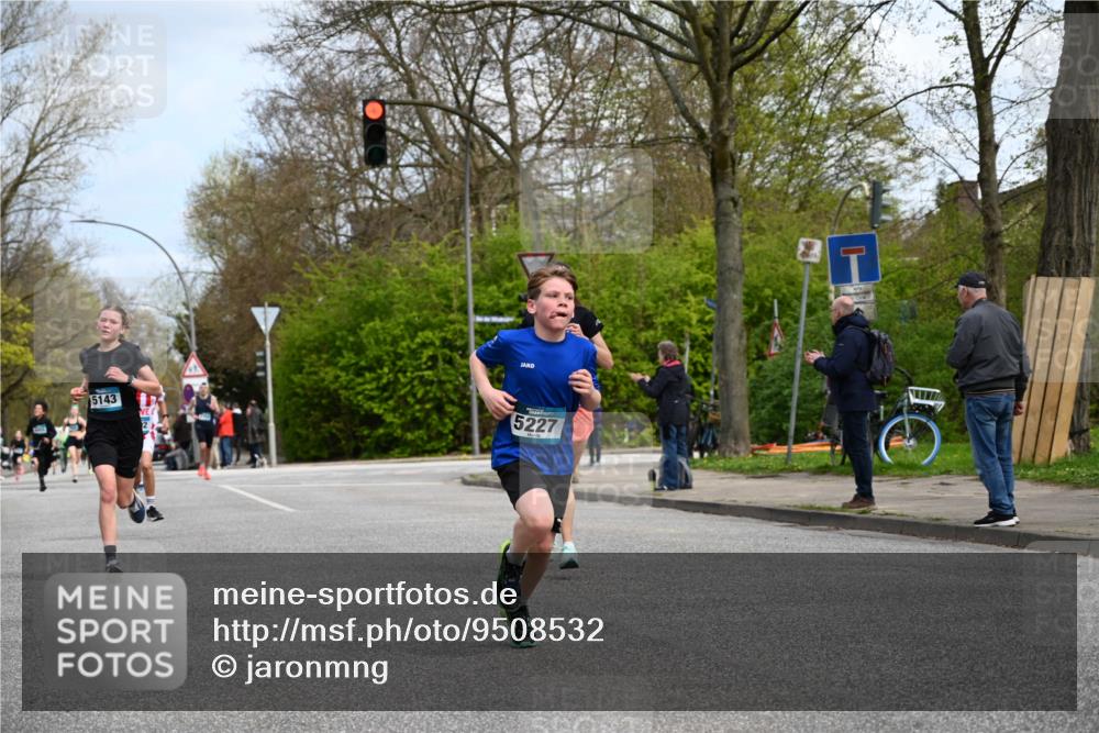 12.04.2026 - 45. Internationalen Wilhelmsburger Insellauf J. Mangold http://msf.ph/oto/9508532 12.04.2026 12:53:38 Ziel 3293, 4317, 5227, 3294, 3520, 5143, 5754, 4592, 4455, 4037, 5784, 5784, 5785, 4658, 5787, 3254, 5788, 3000, 4823, 5743 meine-sportfotos.de