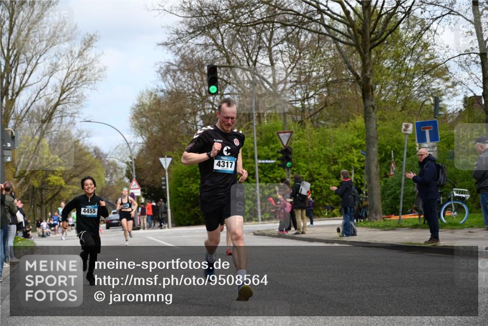 12.04.2026 - 45. Internationalen Wilhelmsburger Insellauf J. Mangold http://msf.ph/oto/9508564 12.04.2026 12:53:43 Ziel 3293, 4317, 5227, 3294, 3520, 5143, 5754, 4592, 4455, 4037, 5784, 5785, 4658, 5787, 3254, 5788, 3000, 4823, 5743, 4924 meine-sportfotos.de
