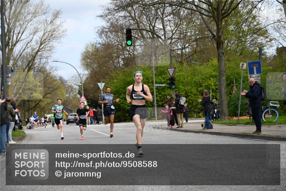 12.04.2026 - 45. Internationalen Wilhelmsburger Insellauf J. Mangold http://msf.ph/oto/9508588 12.04.2026 12:53:47 Ziel 3293, 4317, 5227, 3294, 3520, 5143, 5754, 4592, 4455, 4037, 5784, 5785, 4658, 5787, 3254, 5788, 3000, 4823, 5743, 4924, 5630, 5858, 3661, 2852, 2085 meine-sportfotos.de