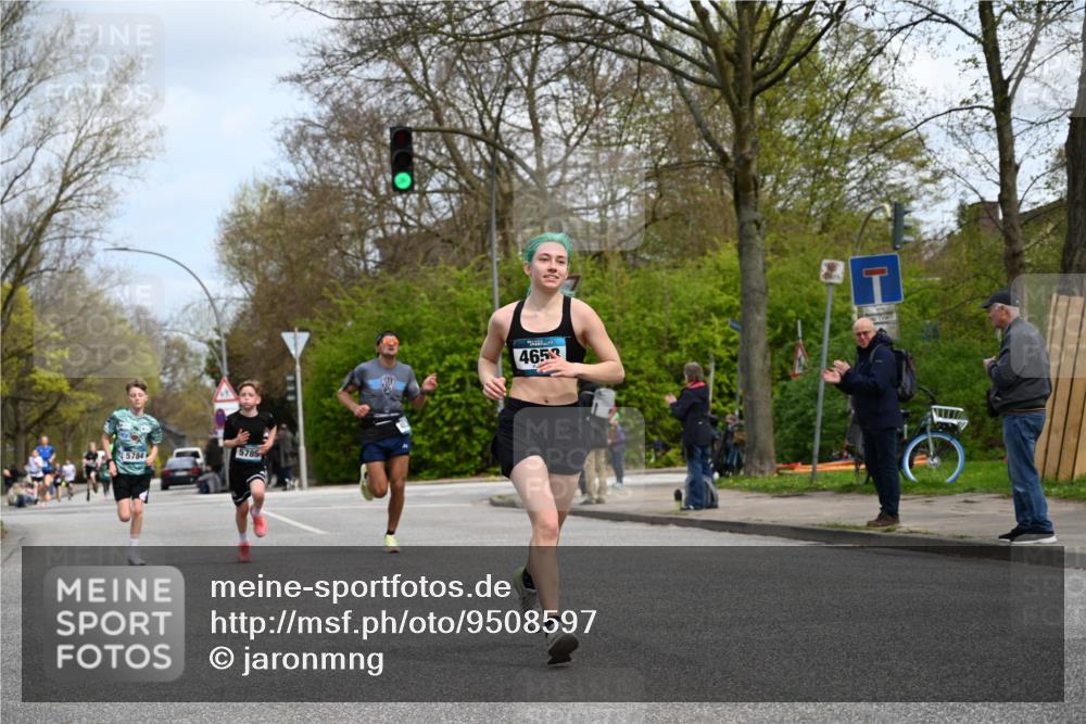 12.04.2026 - 45. Internationalen Wilhelmsburger Insellauf J. Mangold http://msf.ph/oto/9508597 12.04.2026 12:53:48 Ziel 3293, 4317, 5227, 3294, 3520, 5143, 5754, 4592, 4455, 4037, 5784, 5785, 4658, 5787, 3254, 3254, 5788, 3000, 4823, 5743, 4924, 5630, 5858, 3661, 2852, 2085 meine-sportfotos.de
