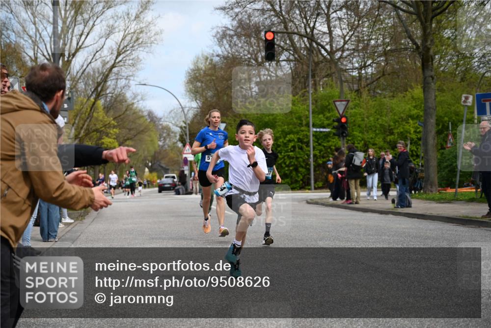 12.04.2026 - 45. Internationalen Wilhelmsburger Insellauf J. Mangold http://msf.ph/oto/9508626 12.04.2026 12:53:57 Ziel 5143, 5754, 4592, 4455, 4037, 5784, 5785, 4658, 5787, 3254, 5788, 3000, 4823, 3000, 4823, 5743, 4924, 5630, 5858, 5630, 5858, 3661, 2852, 2085, 5016 meine-sportfotos.de