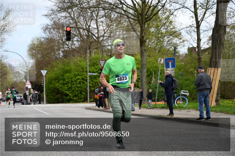 12.04.2026 - 45. Internationalen Wilhelmsburger Insellauf J. Mangold http://msf.ph/oto/9508650 12.04.2026 12:54:01 Ziel 4455, 4037, 5784, 5785, 4658, 5787, 3254, 5788, 3000, 4823, 5743, 5743, 4924, 5630, 5858, 3661, 2852, 2085, 5016 meine-sportfotos.de