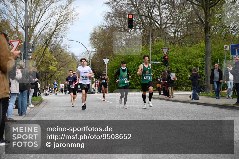12.04.2026 - 45. Internationalen Wilhelmsburger Insellauf J. Mangold http://msf.ph/oto/9508652 12.04.2026 12:54:08 Ziel 5787, 3254, 5788, 3000, 4823, 5743, 4924, 5630, 5858, 3661, 2852, 2085, 5016, 3157, 5283 meine-sportfotos.de