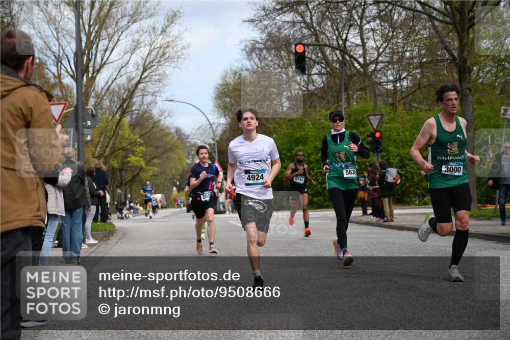 12.04.2026 - 45. Internationalen Wilhelmsburger Insellauf J. Mangold http://msf.ph/oto/9508666 12.04.2026 12:54:10 Ziel 5787, 3254, 5788, 3000, 4823, 5743, 4924, 5630, 5858, 3661, 2852, 3661, 2852, 2085, 5016, 3157, 5283, 3163, 4472 meine-sportfotos.de