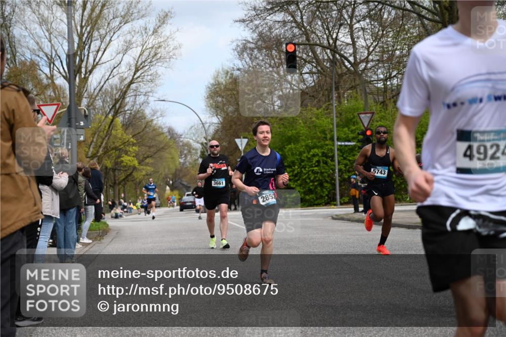 12.04.2026 - 45. Internationalen Wilhelmsburger Insellauf J. Mangold http://msf.ph/oto/9508675 12.04.2026 12:54:11 Ziel 5787, 3254, 5788, 3000, 4823, 5743, 4924, 5630, 5858, 3661, 2852, 2085, 2085, 5016, 3157, 5283, 3163, 4472, 5478 meine-sportfotos.de