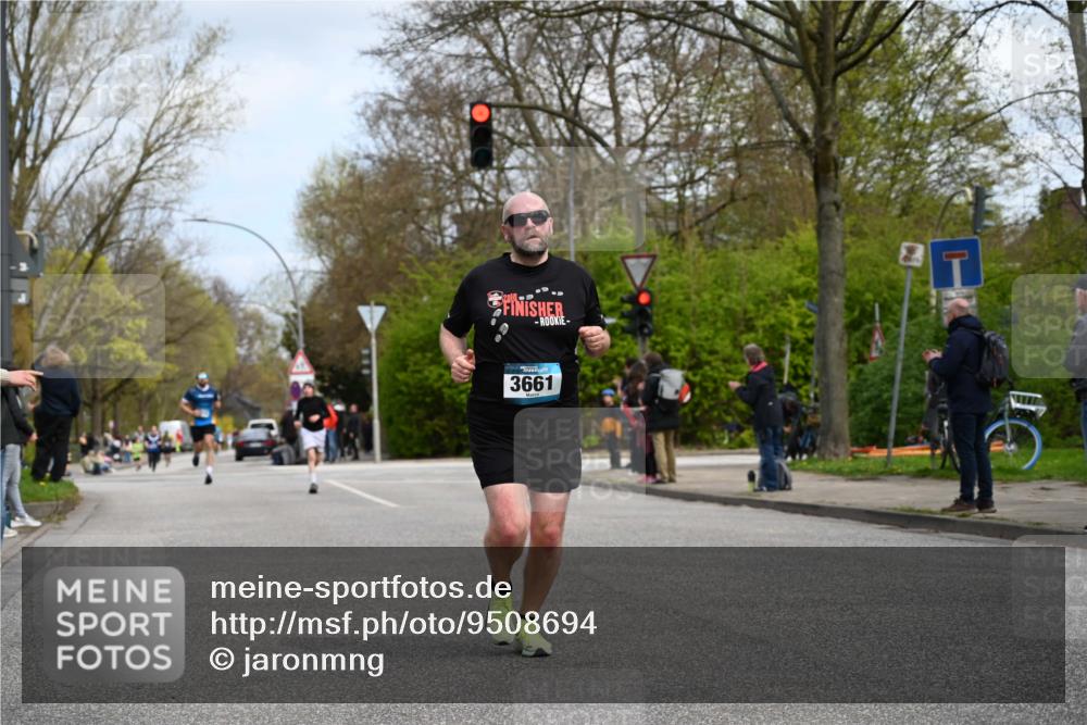 12.04.2026 - 45. Internationalen Wilhelmsburger Insellauf J. Mangold http://msf.ph/oto/9508694 12.04.2026 12:54:13 Ziel 3254, 5788, 3000, 4823, 5743, 4924, 5630, 5858, 3661, 2852, 2085, 5016, 3157, 5283, 3163, 4472, 5478 meine-sportfotos.de