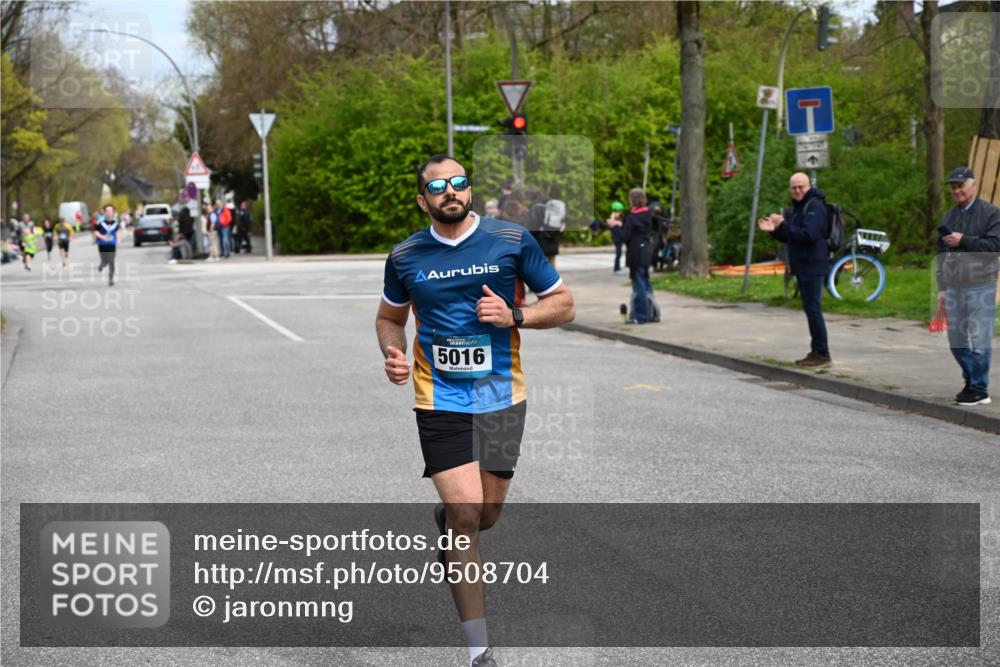 12.04.2026 - 45. Internationalen Wilhelmsburger Insellauf J. Mangold http://msf.ph/oto/9508704 12.04.2026 12:54:21 Ziel 3000, 4823, 5743, 4924, 5630, 5858, 3661, 2852, 2085, 5016, 3157, 5283, 3163, 4472, 5478, 5513, 5296 meine-sportfotos.de