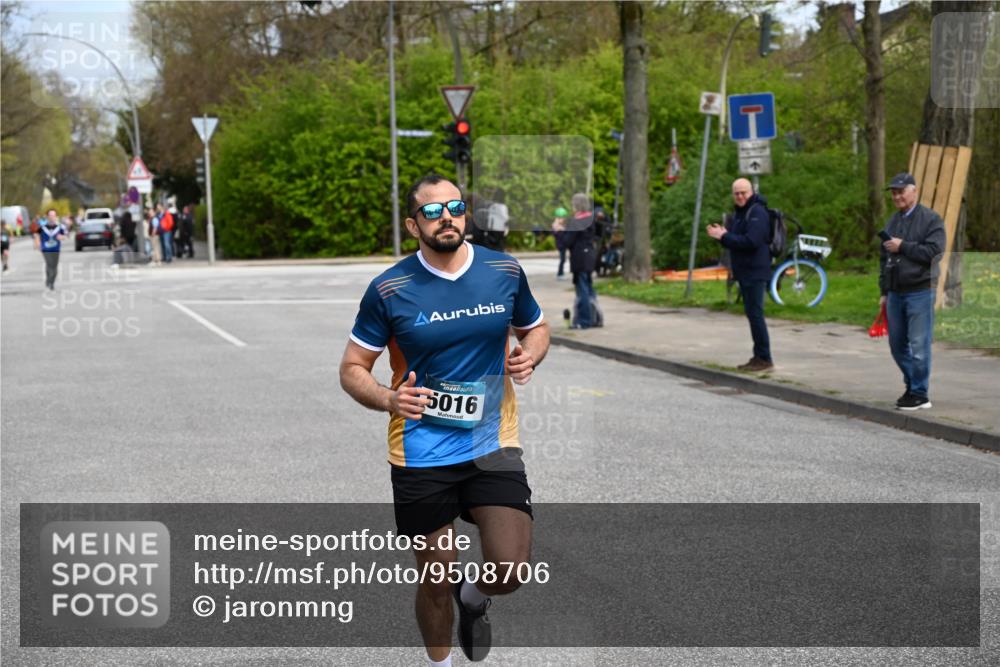 12.04.2026 - 45. Internationalen Wilhelmsburger Insellauf J. Mangold http://msf.ph/oto/9508706 12.04.2026 12:54:21 Ziel 3000, 4823, 5743, 4924, 5630, 5858, 3661, 2852, 2085, 5016, 3157, 5283, 3163, 4472, 5478, 5513, 5296 meine-sportfotos.de