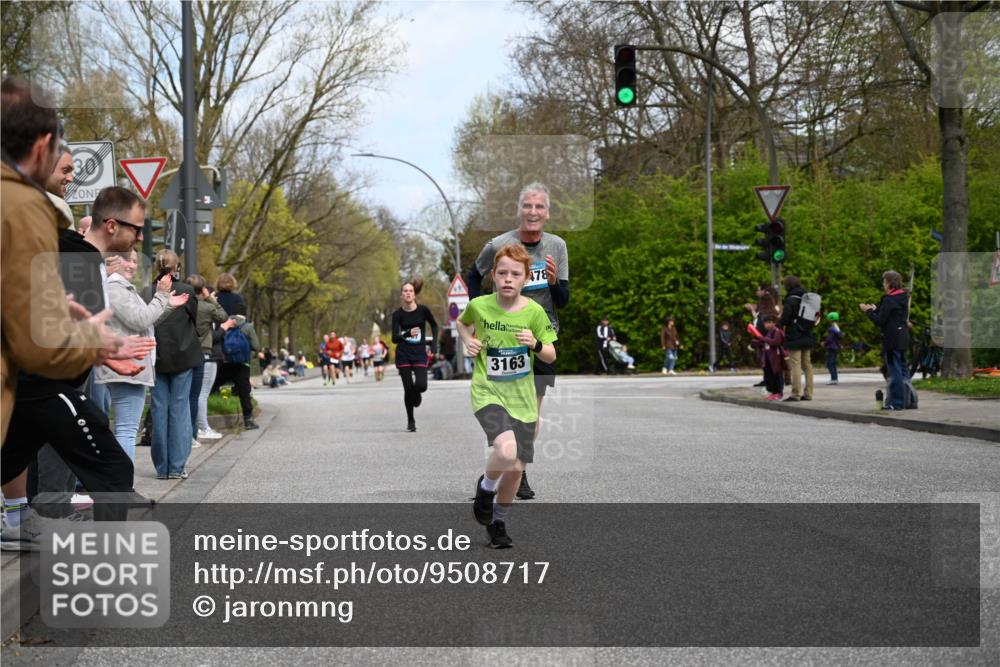 12.04.2026 - 45. Internationalen Wilhelmsburger Insellauf J. Mangold http://msf.ph/oto/9508717 12.04.2026 12:54:37 Ziel 5016, 3157, 5283, 3163, 4472, 5478, 5513, 5296, 4570, 3302, 2235, 3899, 3300, 5213, 3300, 5213, 3411, 4041, 5086, 5087, 4079, 4678, 3177 meine-sportfotos.de