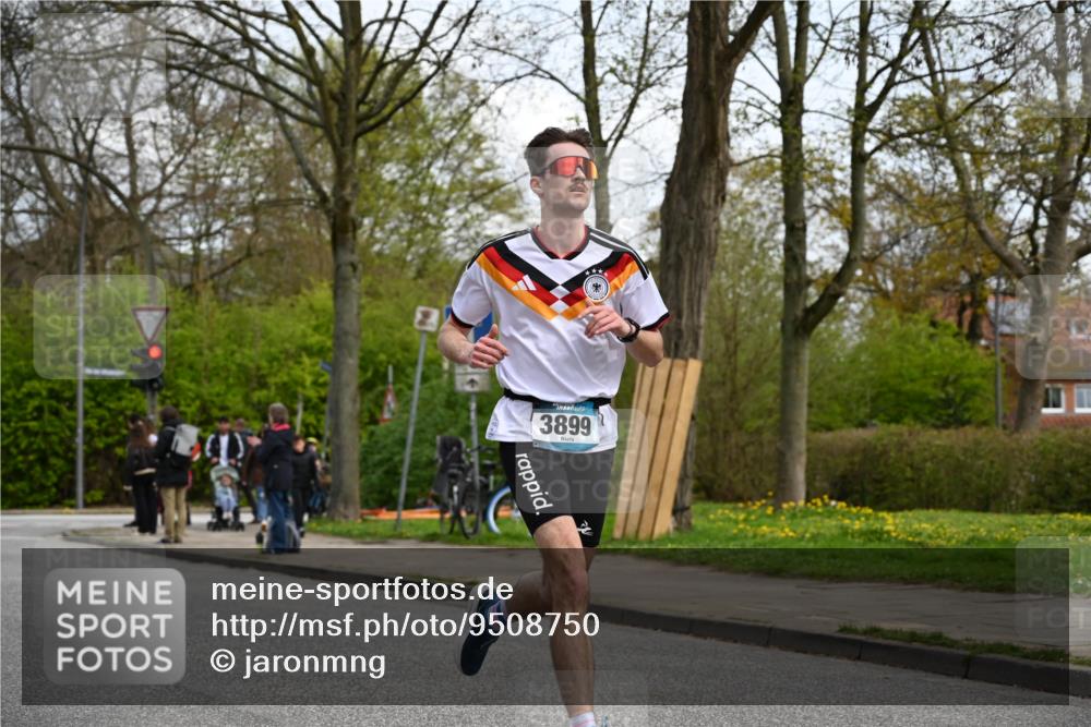 12.04.2026 - 45. Internationalen Wilhelmsburger Insellauf J. Mangold http://msf.ph/oto/9508750 12.04.2026 12:54:58 Ziel 3163, 4472, 5478, 5513, 5296, 4570, 3302, 2235, 3899, 3300, 5213, 3411, 4041, 5086, 5087, 4079, 4678, 3177, 5119, 2737, 2820 meine-sportfotos.de