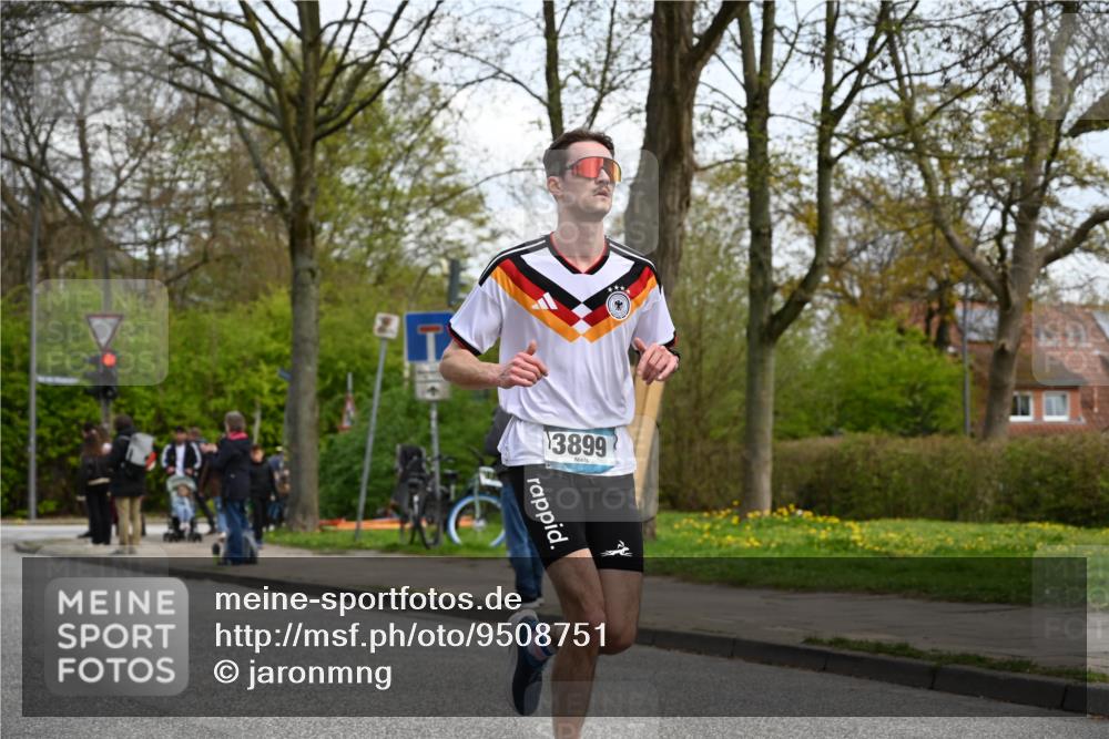 12.04.2026 - 45. Internationalen Wilhelmsburger Insellauf J. Mangold http://msf.ph/oto/9508751 12.04.2026 12:54:58 Ziel 3163, 4472, 5478, 5513, 5296, 4570, 3302, 2235, 3899, 3300, 5213, 3411, 4041, 5086, 5087, 4079, 4678, 3177, 5119, 2737, 2820 meine-sportfotos.de